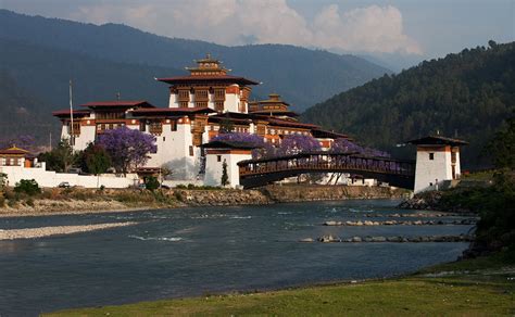 Bhutan Holiday Packages Major Attractions Locations And Sight Seeings