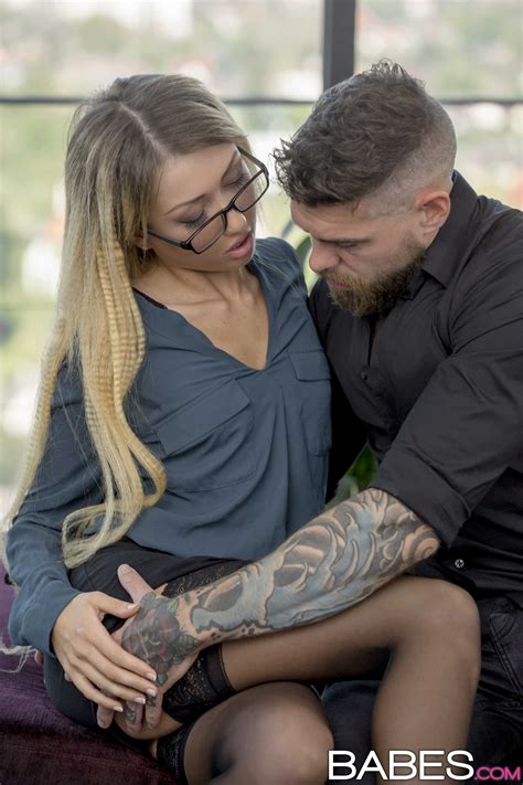 Empera Got Exactly What She Desperately Needed MILF Fox