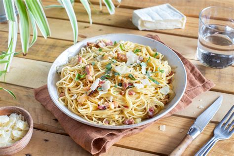 Spaghettis aux lardons et au fromage Crémeux du Poitou