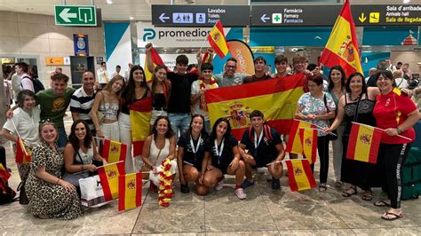 Calurosa Bienvenida A Los J Venes Alicantinos Campeones De Europa En