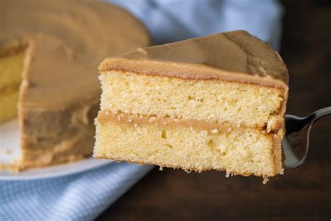 Southern-Style Caramel Cake – 12 Tomatoes Southern Caramel Cake ...