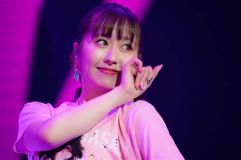 佐々木彩夏、ソロコンサート＜ayaka Nation 2023＞で日本人アーティスト初・バービーとのスペシャルコラボライブ Barks