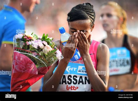 Dutch Hassan Sifan Celebrates After Winning The Womens 800m During The