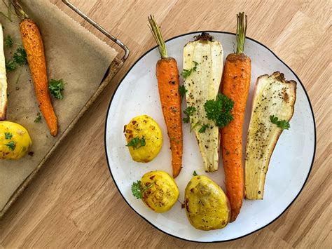 Ofengemüse mit Kartoffeln Karotten Pastinaken