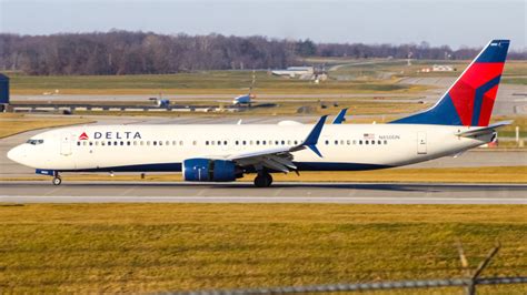 N850DN Delta Airlines Boeing 737 900 By Mitchell Roetting