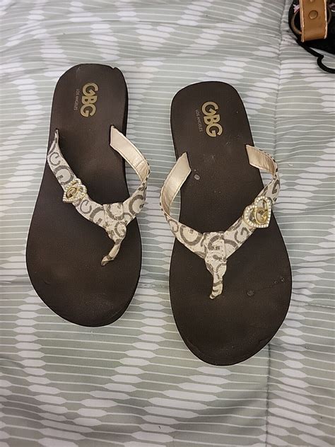 Gbg Guess Los Angeles Flip Flops Logo Rhinestone Size Gem