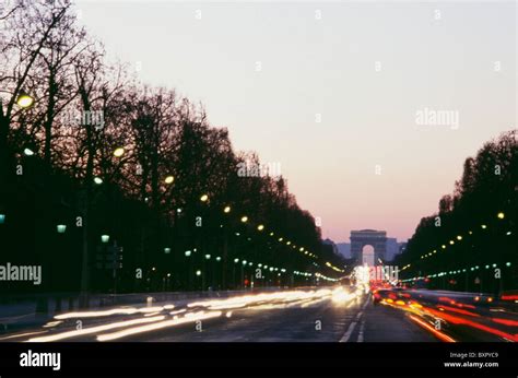 Ave des champs elysees Fotos und Bildmaterial in hoher Auflösung Alamy