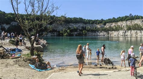 Kąpielisko Zakrzówek pływające baseny i plaża Kraków