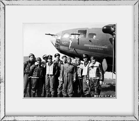 Buy Infinite Photographs 1943 Photo Crew Of Boeing B 17 Memphis Belle England Airbase