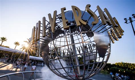 theme parks nbcuniversal media
