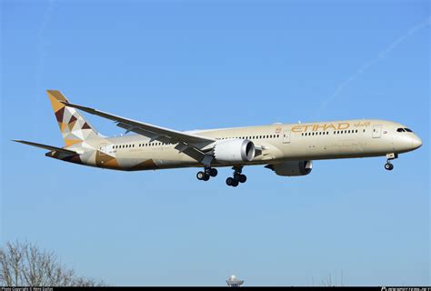 A Bmf Etihad Airways Boeing Dreamliner Photo By R Mi Dallot