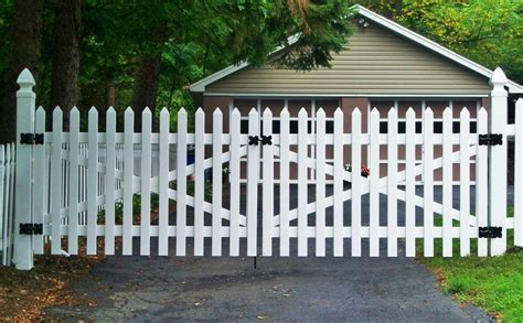 Novament: White Picket Fence Driveway Gate