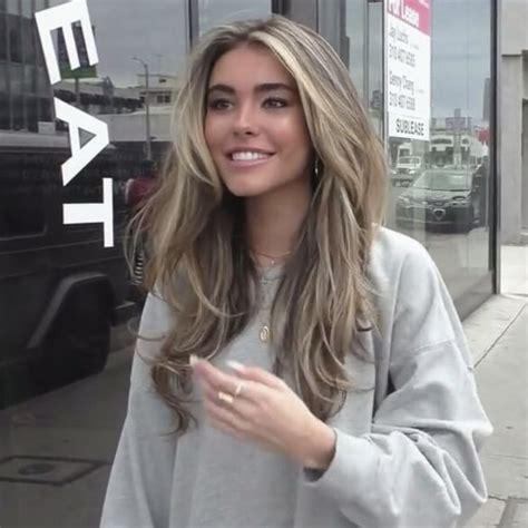 Madison Beer Dark Blonde Hair Blonde Hair Looks Brown Hair Balayage