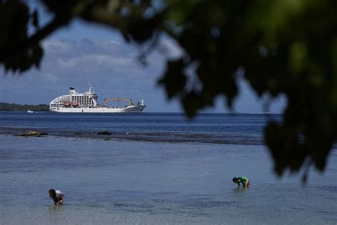 Olympic Surfers Sleep On A Cruise Ship In Tahiti A Fir AccessWDUN