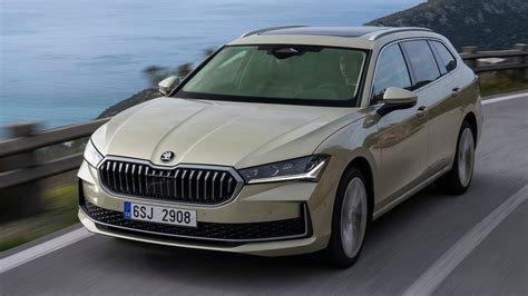 La versión más potente del nuevo Skoda Superb 2024 ya tiene precio en