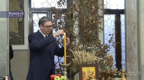 Beograd Predsednik Vučić uneo badnjak u zgradu Predsedništva YouTube