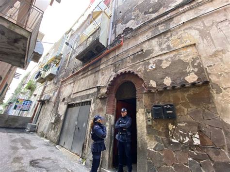 Torre Annunziata Casa Abusiva Occupata Sgomberata Nel Rione Carceri