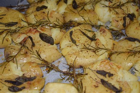 Patatas Chafadas Al Horno Y En Freidora De Aire Antojo En Tu Cocina