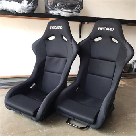 Alasan Kenapa Bucket Seat Mobil Sport Dipakai Jadi Kursi Pemain