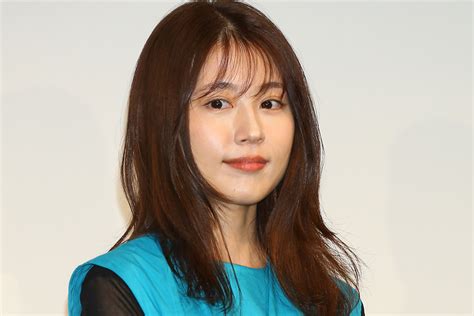 「有村さんのお母さんから怒られた」 有村架純の“使用済み台本”の転売トラブル 転売した人物が明かす デイリー新潮