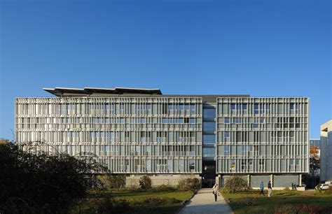 Lycée Charles Mérieux à Lyon Agence d architectes de groupe scolaire