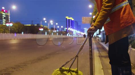 【4k】夜间环卫工人打扫街道 3840x2160 高清视频素材下载 编号 5854549 实拍视频 光厂 Vj师网