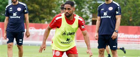 1 FSV Mainz 05 Phillipp Mwene Darf Auf Blitzstart Hoffen