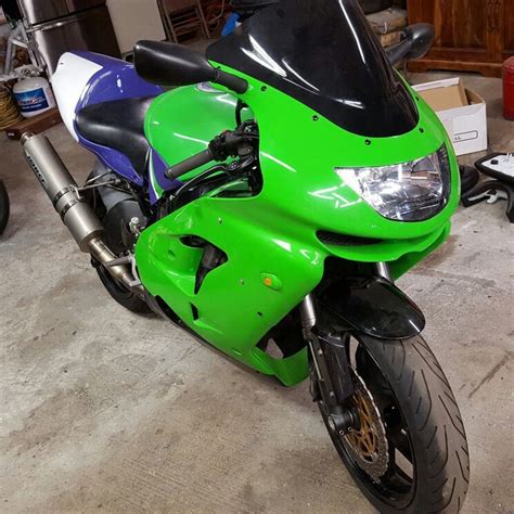 ZX Forums - 99 ZX9R (re)Build