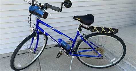 Schwinn Sierra 700 Ladies Blue Hybrid 21 Speed 17 Bike For 150 In