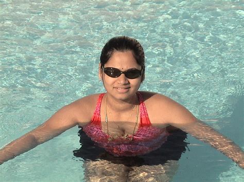 Desi Knockers Tamil Aunty In Swimming Pool With Bikini