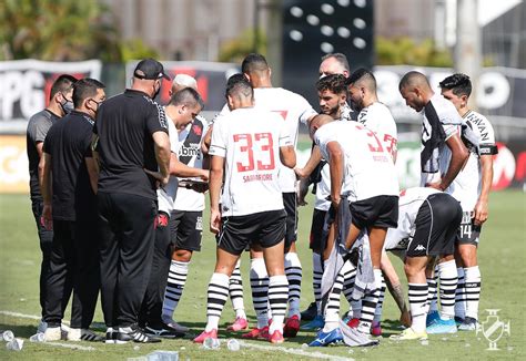 Vasco Entra Em Campo Contra A Ponte Querendo Se Reabilitar Na S Rie B