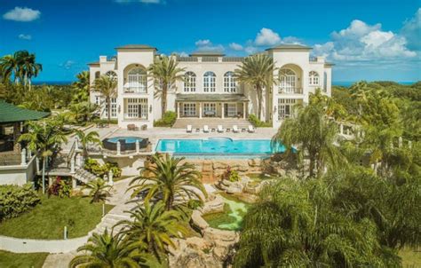 Massive and Luxurious Mansion w/ 3 pools – Villa “Tony Montana” – Blue Casas