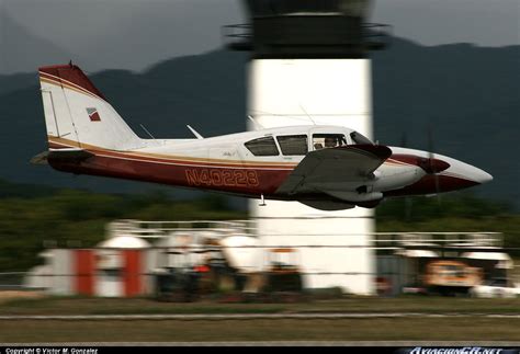 N40228 Check Point Corp Piper PA 23 250 Aztec AviacionCR Net