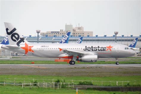 ジェットスター・ジャパン Airbus A320 Ja01jj 成田国際空港 航空フォト By Bluewingさん 撮影2012年07月13日