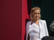 Naked Yvonne Strahovski In GQ Behind The Scenes