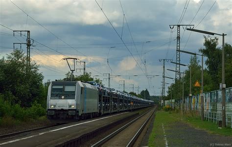 Autozug 185 677 Bei Der Durchfahrt Mit Einem Autozug Durch Flickr