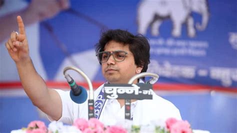 Bsp Leader Akash Anand Did Not Like Congress Leader Rahul Gandhi Says Be Careful Lok Sabha