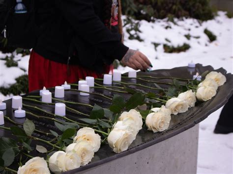 Engineering students and faculty honour École Polytechnique victims at ...