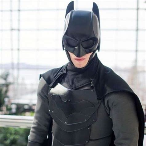 How A Real Life Batman Suit Would Stack Up Against Knives And Fists ...