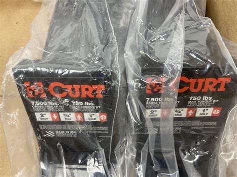 Lot - (6pc) Curt 7500 Pound Heavy Duty Trailer Hitches