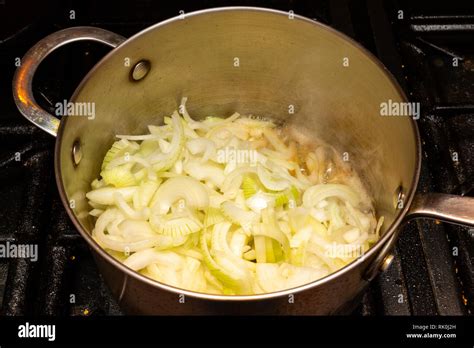 French Frying Hi Res Stock Photography And Images Alamy