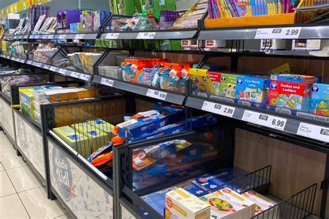 Lidl and Aldi middle aisles lose their appeal as shoppers focus on essentials - Chronicle Live