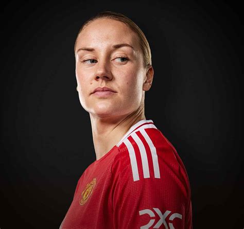 Lisa Naalsund Man Utd Women Player Profile Manchester United