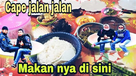 MAKAN SAMA IKAN GOSONG ENAK JUGA GUYS COBA DEH RASANYA LEBIH MAANTUL