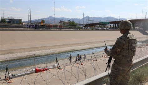 Gobernador de Texas declara oficialmente una invasión en su frontera