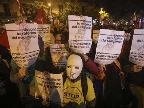 Concentració contra la reforma del Codi Penal Redacció barcelona