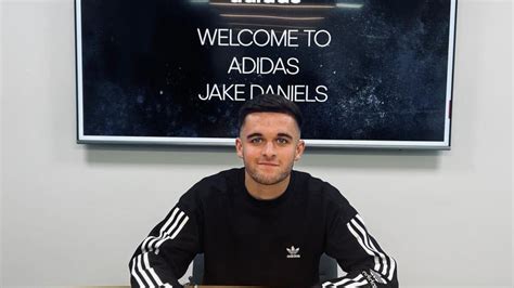 Footballer Jake Daniels Becomes The First British Pro Player To Come Out Gay The Limited Times