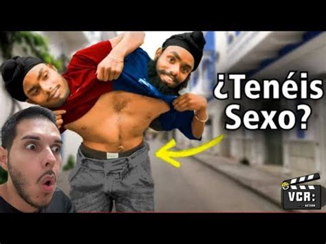 Cabezas Y Cuerpo Incluso Se Enamoran De La Misma Chica Gemelos