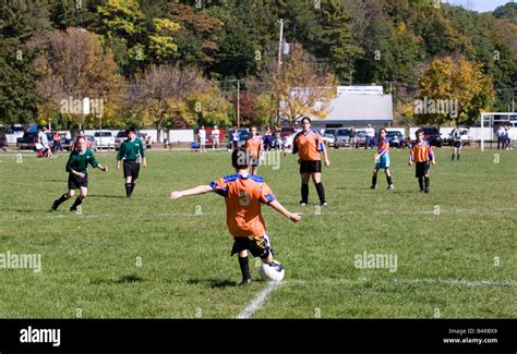 A Saturday league soccer football match. Pre-teens Stock Photo - Alamy