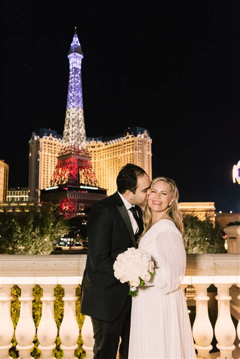 Las Vegas Sign Wedding - Las Vegas Photographer